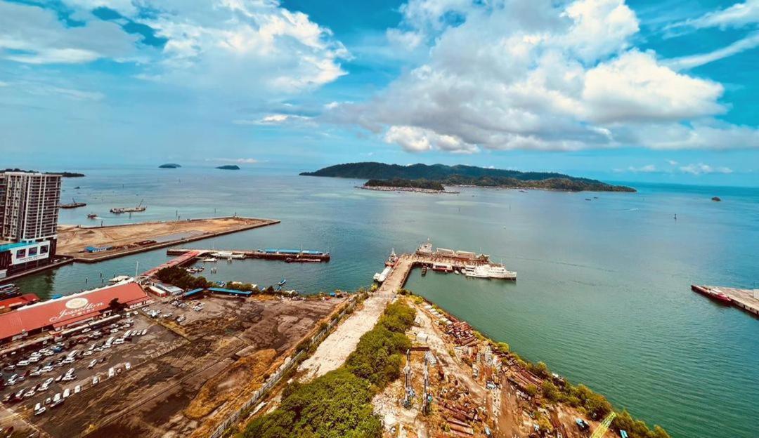 Appartamento Winj Management At Jesselton Quay Kota Kinabalu Esterno foto